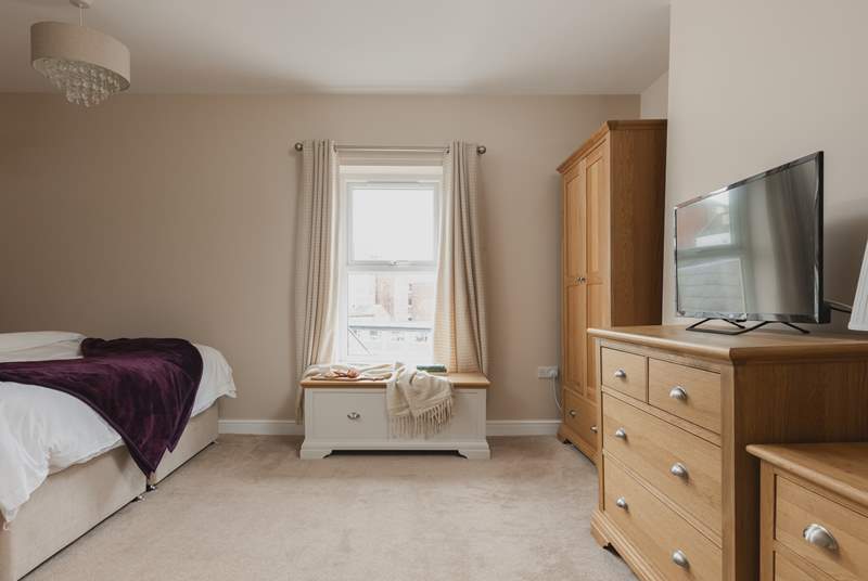 Again, bedroom 2 has oodles of space for you to unpack, unwind and really relax.