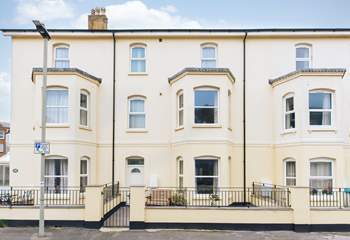 Magnolia is a proud terraced townhouse situated moments from the beach.