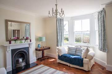 Flooded with natural daylight the sitting-room is very relaxing.