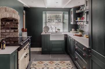 The kitchen is absolutely gorgeous and is fully fitted and expertly kitted out with all you could need for your holiday menu.