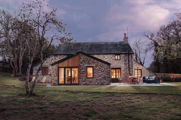Follow the leafy lanes just a few miles from the north Cornish coast and arrive within the tranquil private setting of The Homestead.