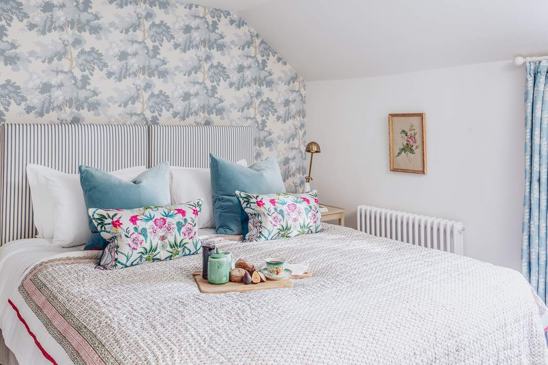 The main bedroom has a wonderful en suite shower-room.
