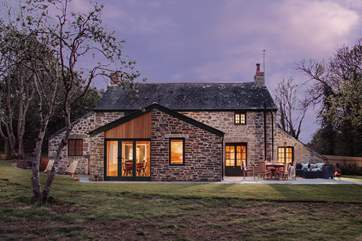 Follow the leafy lanes just a few miles from the north Cornish coast and arrive within the tranquil private setting of The Homestead.