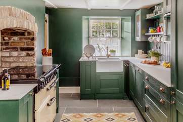 The kitchen is absolutely gorgeous and is fully fitted and expertly kitted out with all you could need for your holiday menu.