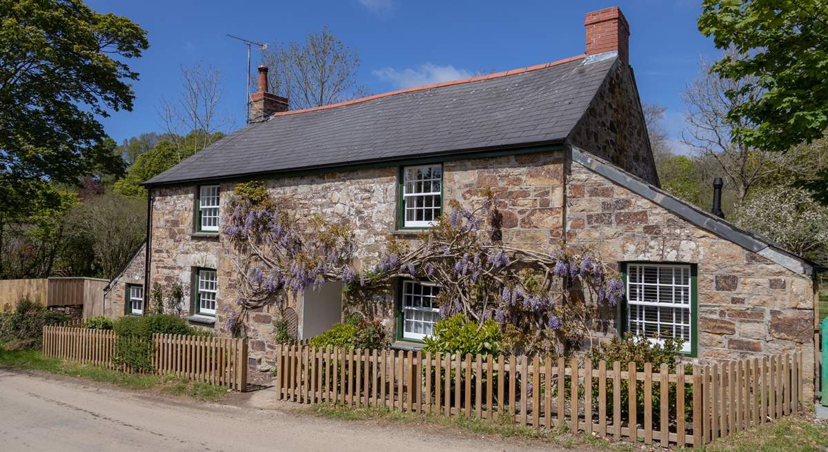 The Homestead is located on a side road in the hamlet of Trerice.