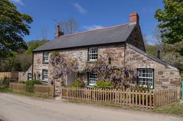 The Homestead is located on a side road in the hamlet of Trerice.