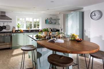 Cook up your favourite holiday meal in this well-equipped kitchen.