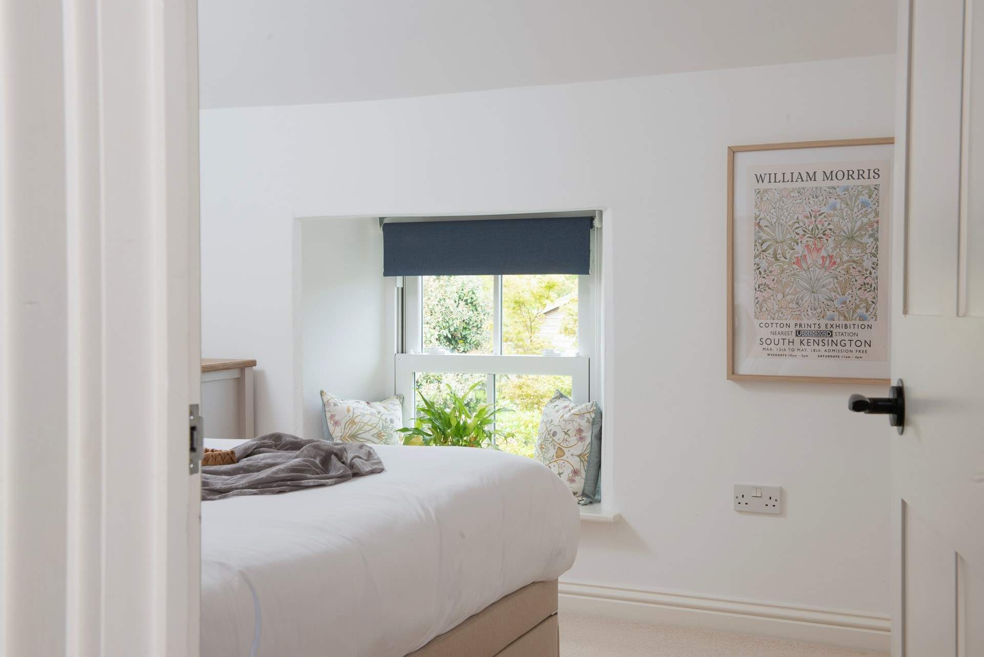 Let's take a peek into Bedroom 3.