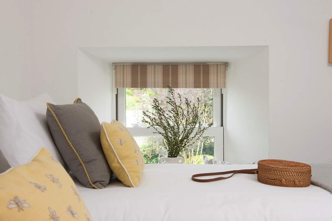 The room can be set up as a king-size bed or twin beds (2'6