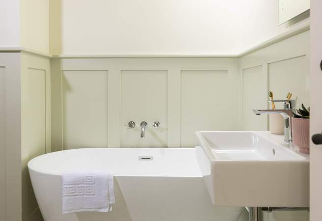 The family bathroom has a gorgeous bath for long leisurely soaks....