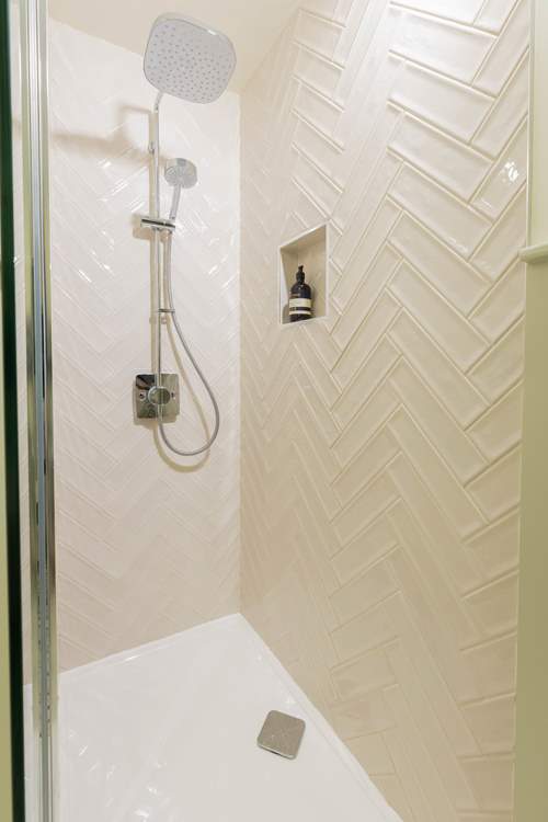 ..along with a separate shower.