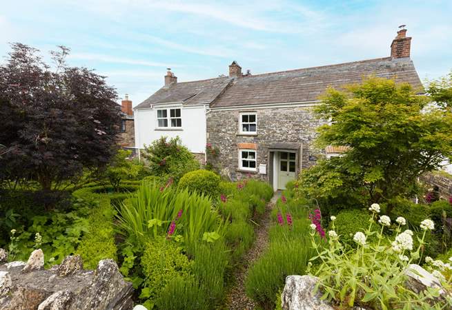 Welcome to the stunning Well Cottage. This charming detached cottage is the perfect retreat for a wonderful holiday in north Cornwall.