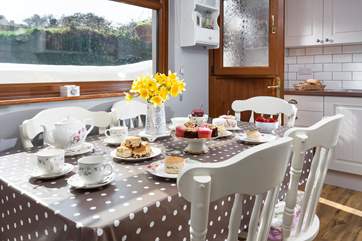 Afternoon tea is served.