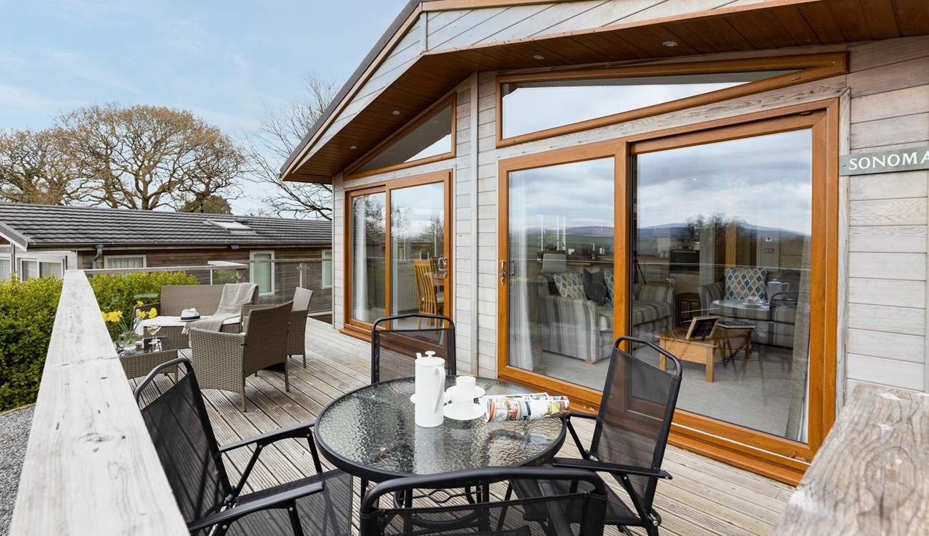 With two seating areas there is a place for everyone to enjoy the decking and of course the view. There are lodges either side of Sonoma that also enjoy the view.