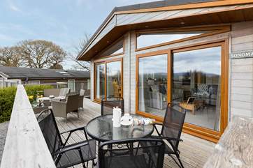 With two seating areas there is a place for everyone to enjoy the decking and of course the view. There are lodges either side of Sonoma that also enjoy the view.