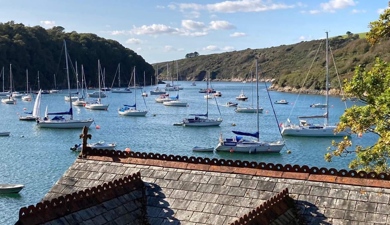 You are never far from the sea, why not head over to Newton Ferrers and enjoy the many coastal walks and of course a quick drink in one of the pubs.