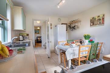 You'll find everything you need in this sunny kitchen for some tasty holiday cooking.