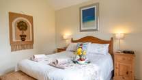 Spacious ground floor double room with king-size bed. 