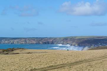 Glorious Newgale Beach, with almost 2 miles of never-ending golden sands, high pebble bank and most days, exhilarating waves. Ideal for kite surfers and surfers, whilst children love the sandy beach.