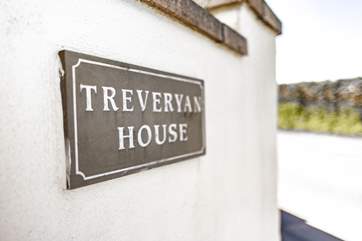 Pull into the drive which sits off of the main road into Wembury.