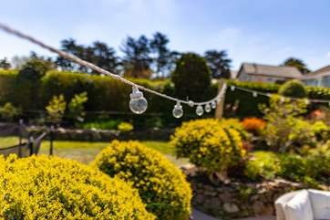 The garden offers the ideal playground for old and young.
