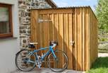 The handy lockable bike shed!