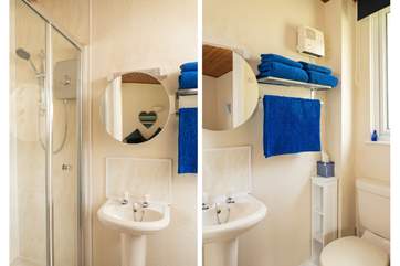The main bedroom has a en suite shower-room.