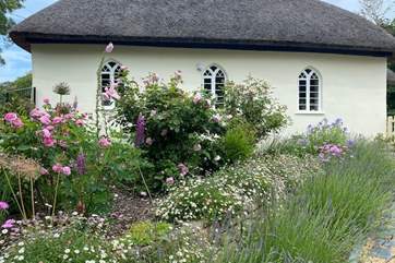 The garden is oh so pretty in summer.