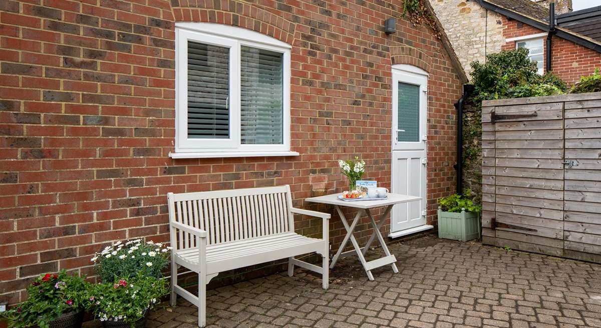 A sweet spot for a morning coffee (there are chairs available for five).