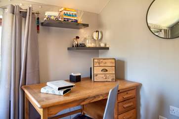 A little desk in bedroom 3 if you want to catch up on some studying or work or simply write up your journal of your adventures at Little Park.