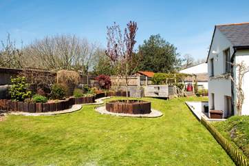 The pretty cottage garden.