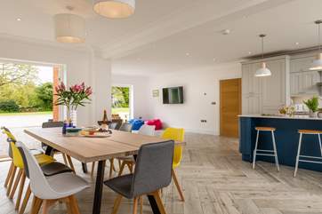 Plenty of space for all around the dinner table.