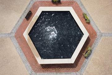 The water feature takes centre stage.