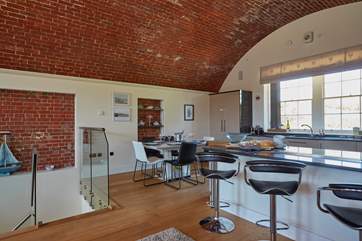 Dine with family or friends, the fabulous kitchen is a cooks dream!