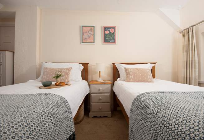 Such a pretty room.