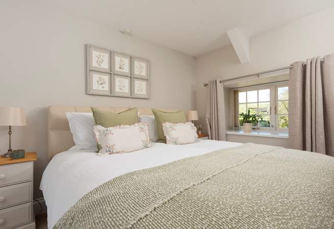 Dual aspect - it shows countryside views on either side.