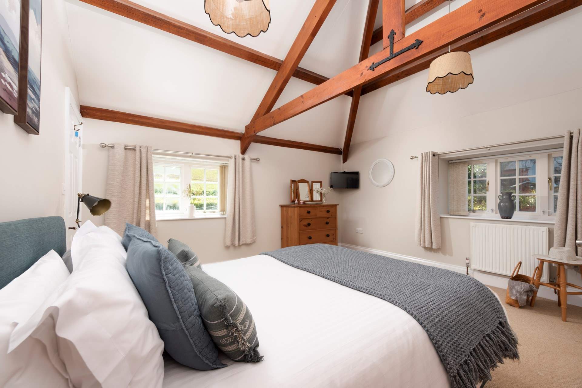 Another wonderfully spacious room. 