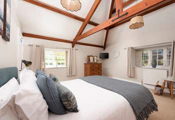 Another wonderfully spacious room. 