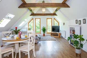 The spacious light and airy open plan living area.