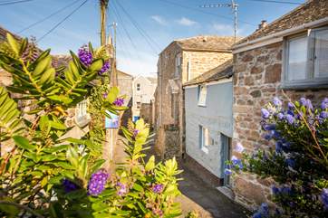 Welcome to The Old Gallery (the little blue cottage) located in the heart of magical Mousehole.