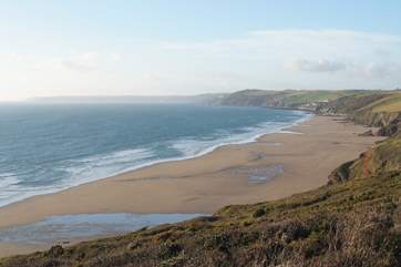 The beaches on both the north and south coast are easily accessible.