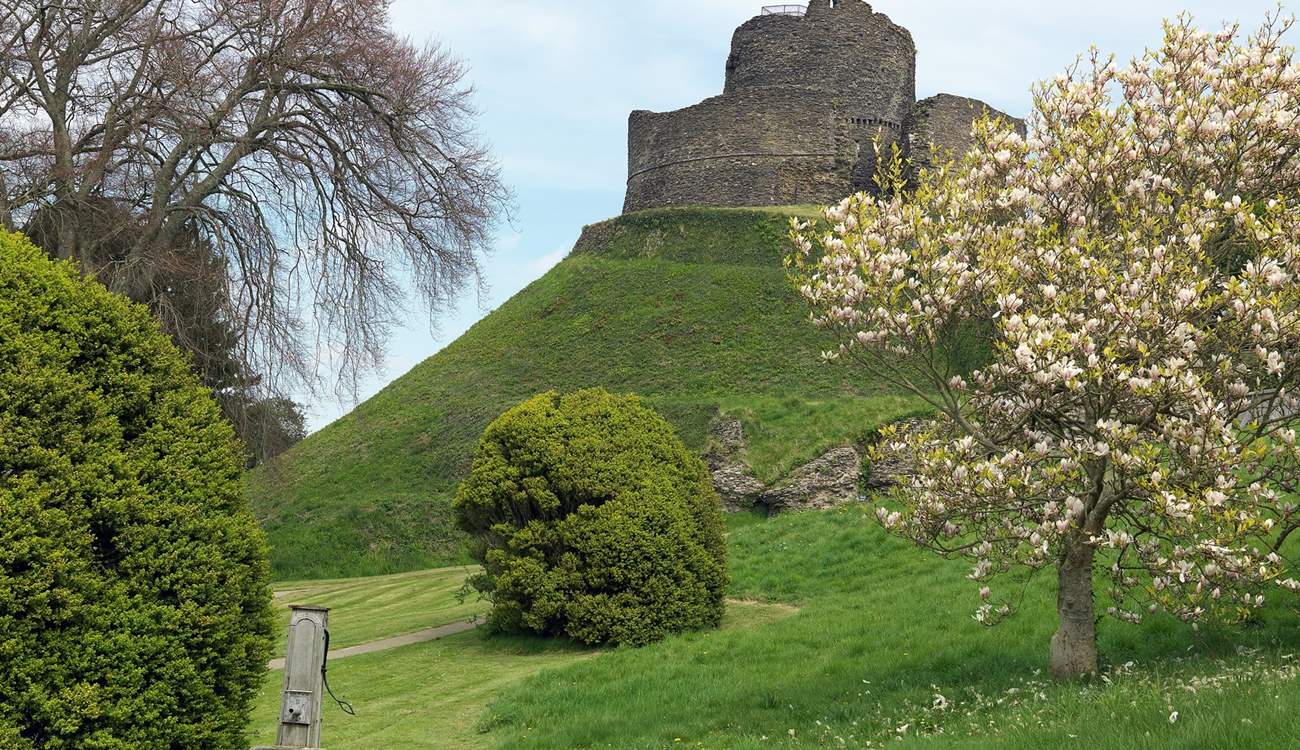 The Norman keep of Launceston Castle (English Heritage).