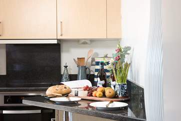 Enjoy lunch at the breakfast-bar.