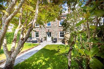 Treat yourself and loved ones to a a holiday at Clay Cottage
