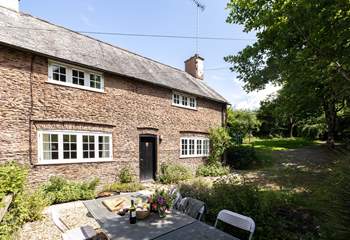 Welcome to a slice of Exmoor bliss at Frogwell Cottage.