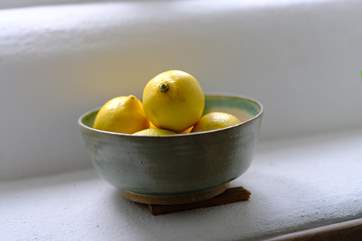 Lovely adornments, simple but oh so effective.
