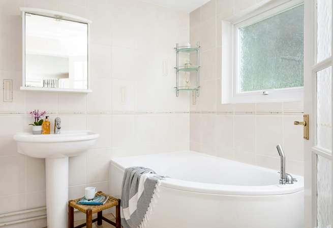 The main en suite bathroom - soak away after a day on the beach.