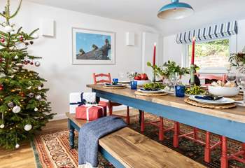 There is plenty of space for everyone to gather round the table for a festive family meal. 