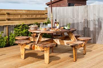 Light the barbecue, gather everyone together and have a good time at Atlantic Retreat.