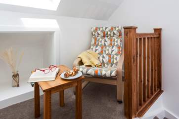 Located on the second floor, there is a little reading space for those after a quiet five minutes or if you need to catch up with the outside world.